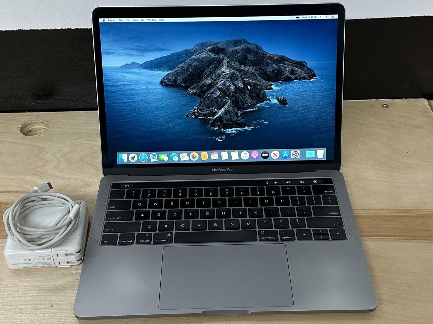 Apple Macbook Pro Mid 2018 Touchbar 13" A1989 I5 2.3GHz 16GBb 256 GB MR9Q2LL/A